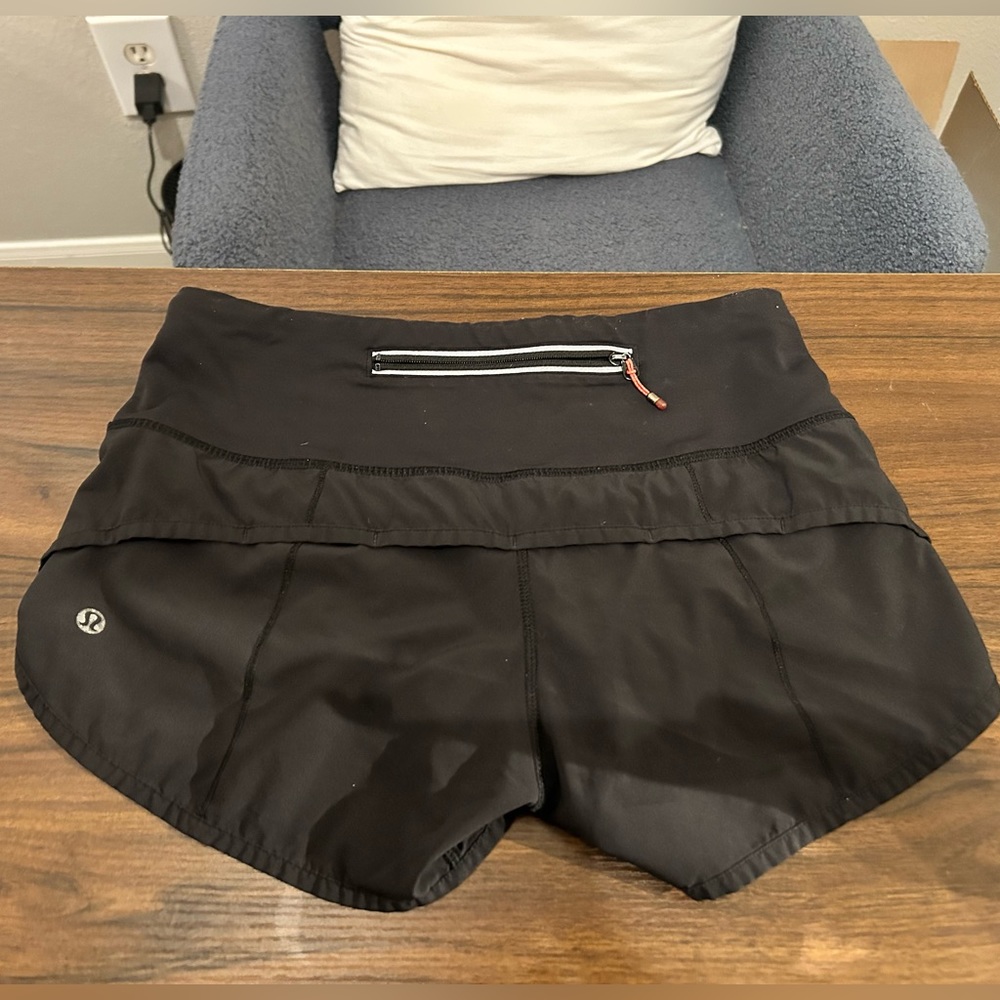 Lululemon Speed Up Low Rise Shorts 2.5”